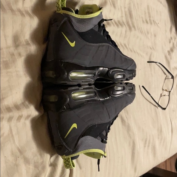 Shoes - Picture 1 of 1